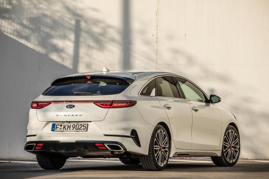  Kia ProCeed GT 2019 года  (WW) (фото 21 из 46)